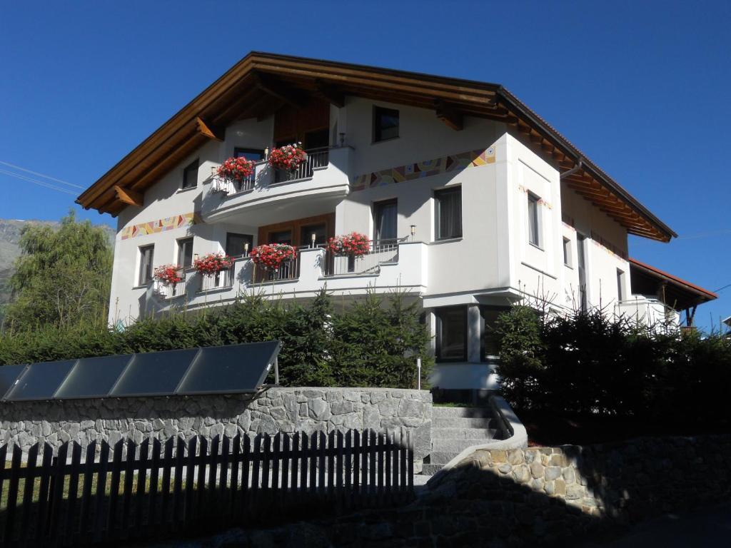 Alpen Royal Apartment Nauders